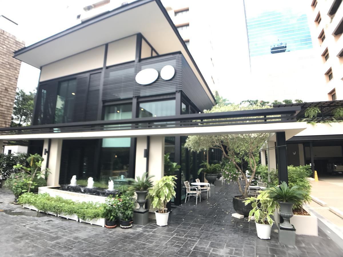 Patio Luxury Suites Bangkok Extérieur photo