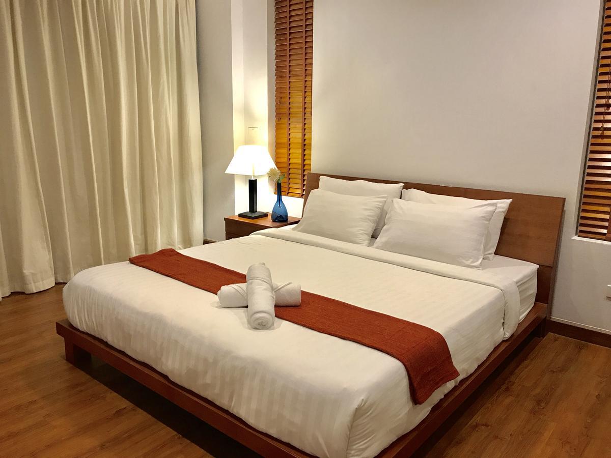 Patio Luxury Suites Bangkok Extérieur photo